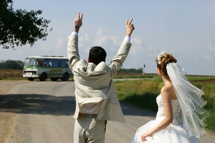 6 ventajas de contratar un ómnibus para el casamiento