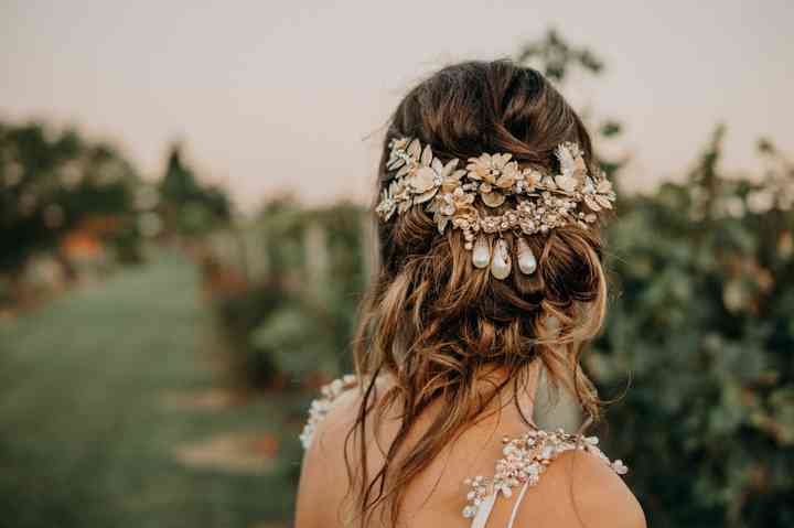 30 Peinados De Novia Con Ondas Para Un Look Natural Y Relajado