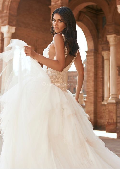 AMAYA, Pronovias