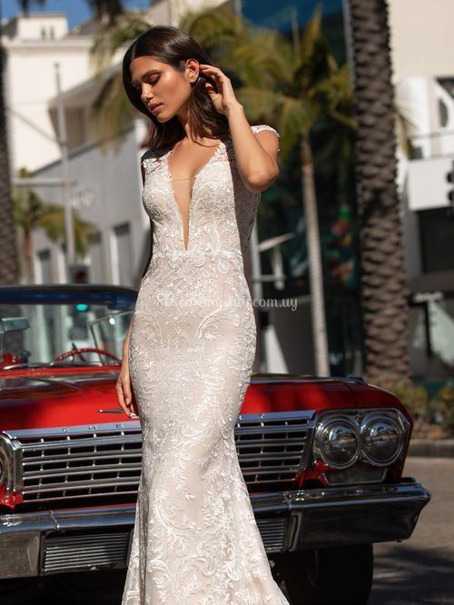 LOREN, Pronovias