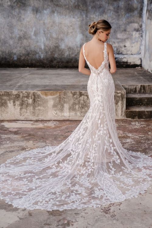 C655, Allure Bridals