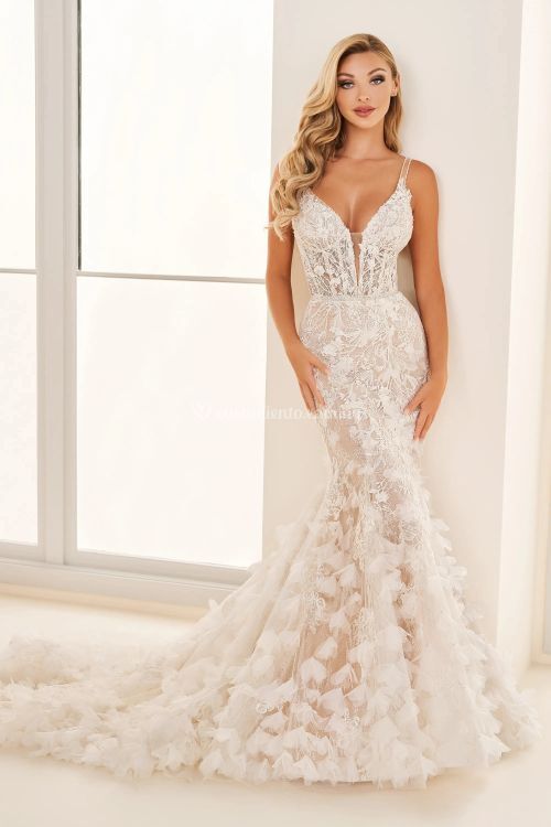 E2533, Mon Cheri Bridals