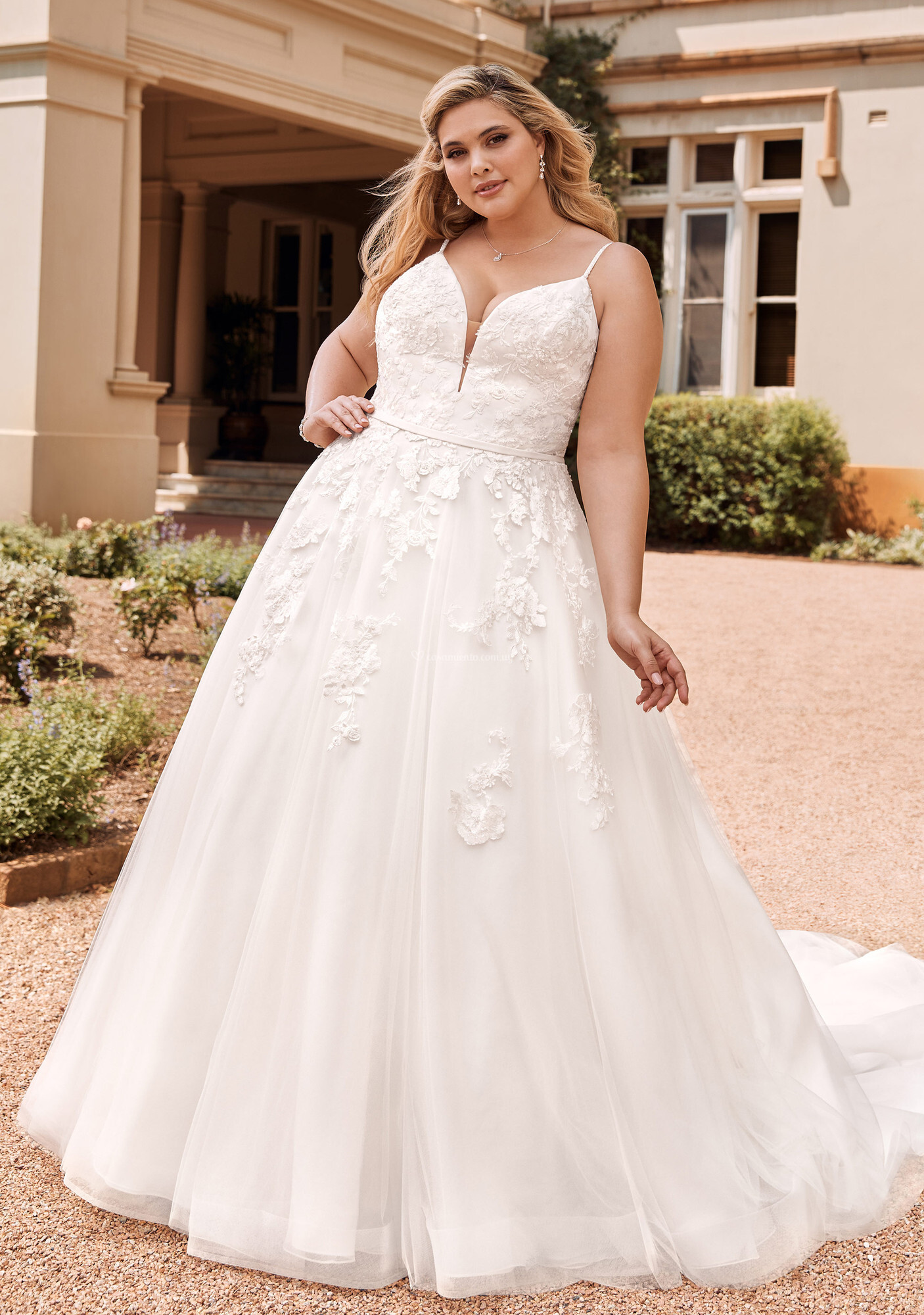 vestido-de-novia-de-mon-cheri-bridals-y22041hb