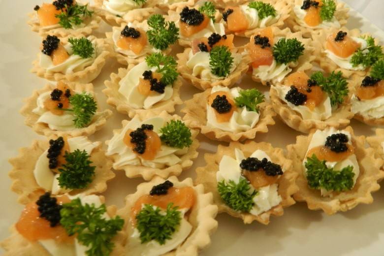 Salmon y caviar