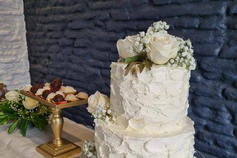 Torta de bodas romántica