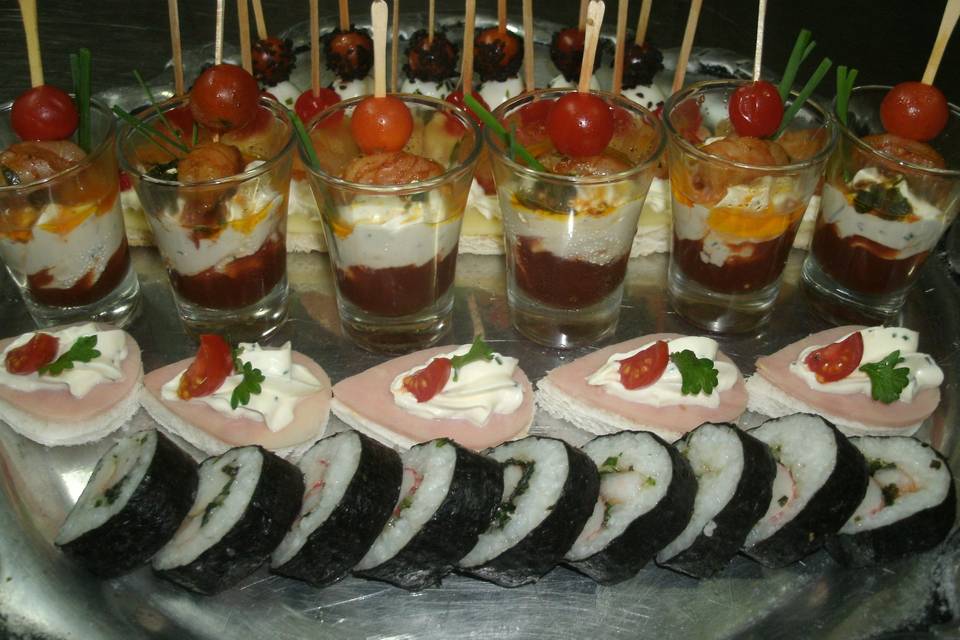 Sushi y canapes