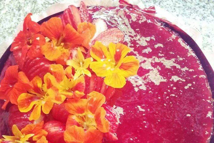 Cheesecake frutilla y flores