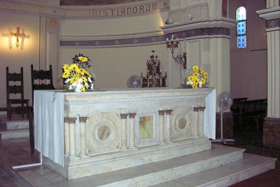 Altar - arreglos florales