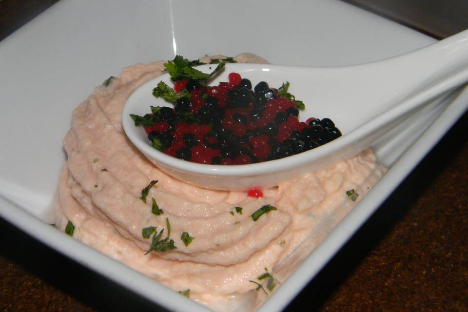 Mousse de salmón y caviar