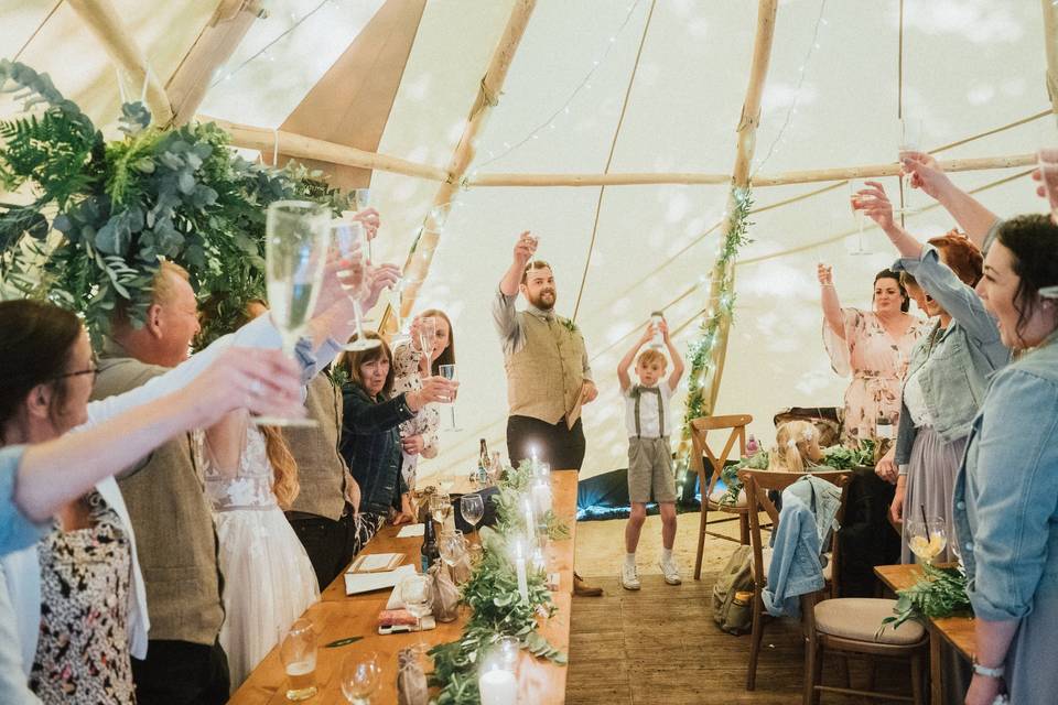 El brindis interior Carpas