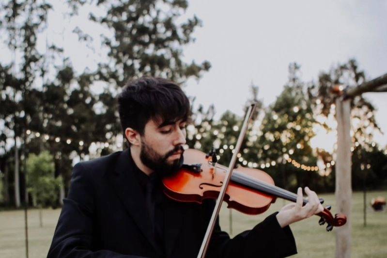 Nahuel Violinist