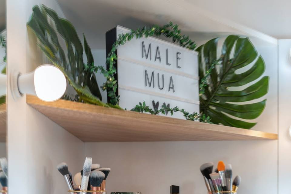 Male MUA • Makeup Studio